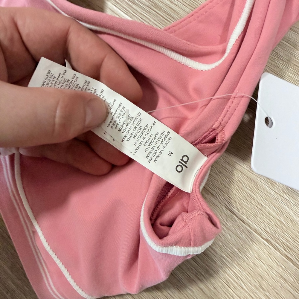 Alo heart throb Pink Sports Bra - Picture 2 of 2